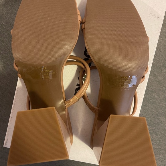 Abound Austyn Strappy Sandals, size 10, tan/nude - Picture 4 of 6